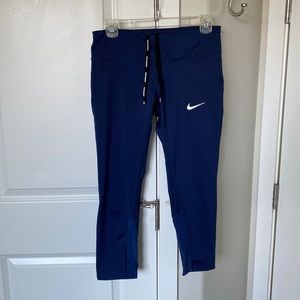 Nike capri length medium leggings